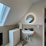 Modernes 4 Fuer Monteure Mit Parkplatz In 람퍼다임