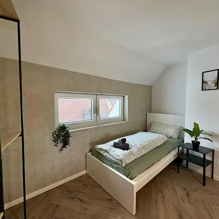 Appartement Modernes 4 Fuer Monteure Mit Parkplatz In *
