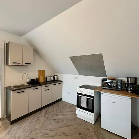 Modernes 4 Fuer Monteure Mit Parkplatz In * 람퍼다임