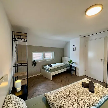 Appartement Modernes 4 Fuer Monteure Mit Parkplatz In