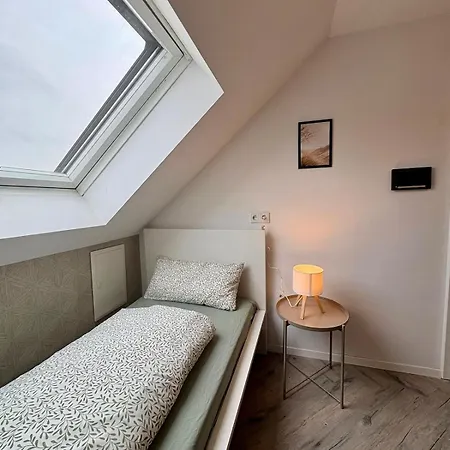 Modernes 4 Für Monteure Mit Parkplatz In * Lampertheim