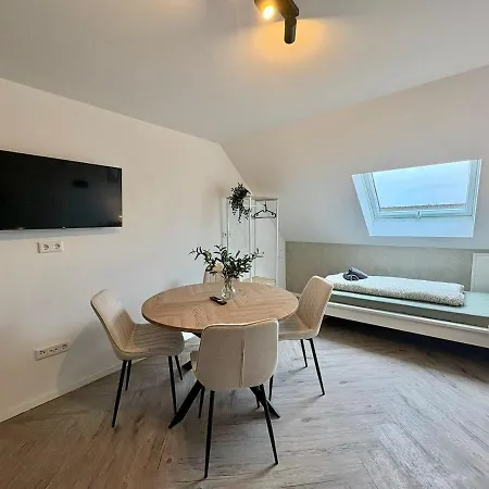 Modernes 4 Für Monteure Mit Parkplatz In Apartment *